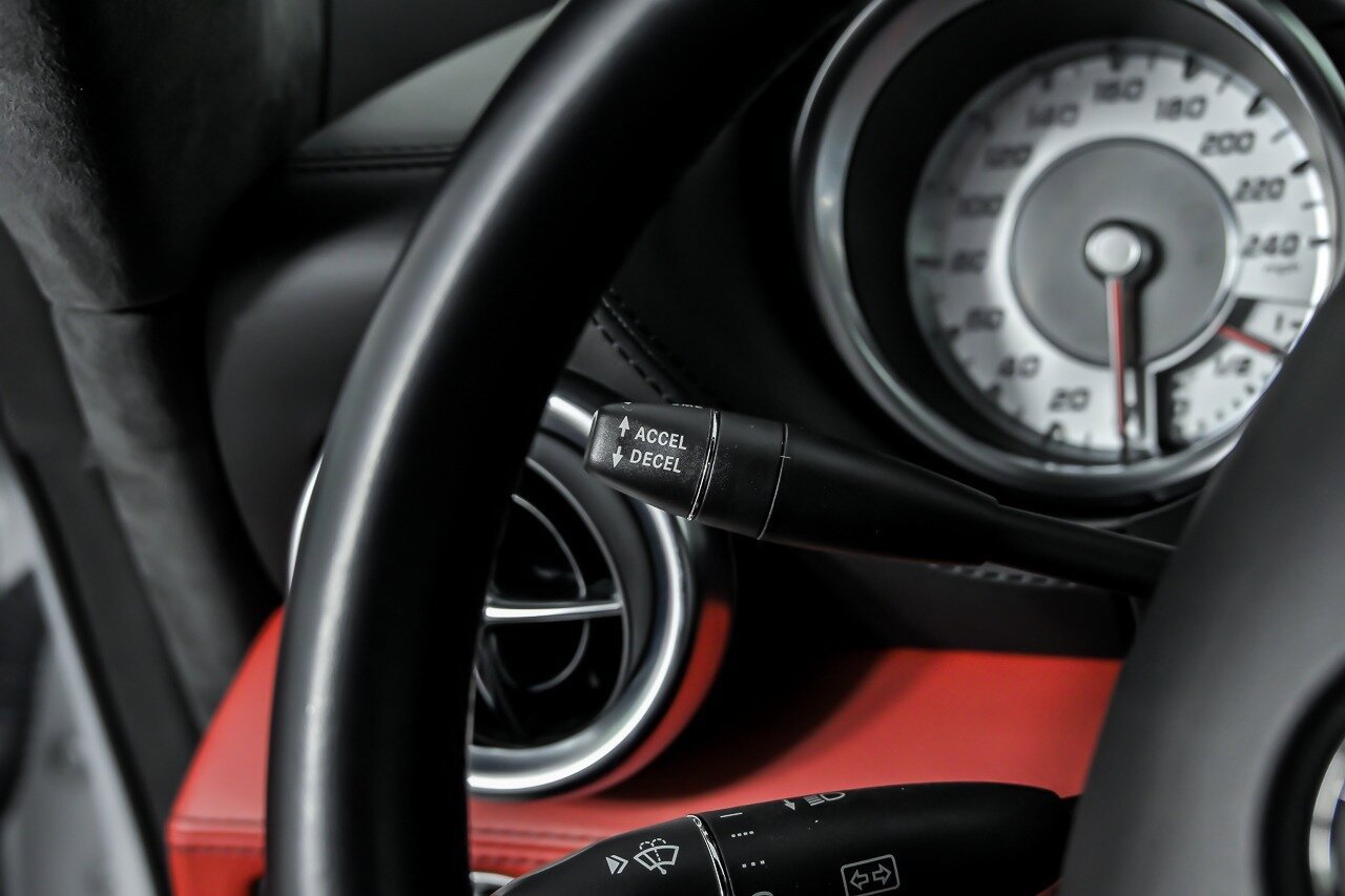 Used 2012 Mercedes-Benz SLS AMG Roadster image 31