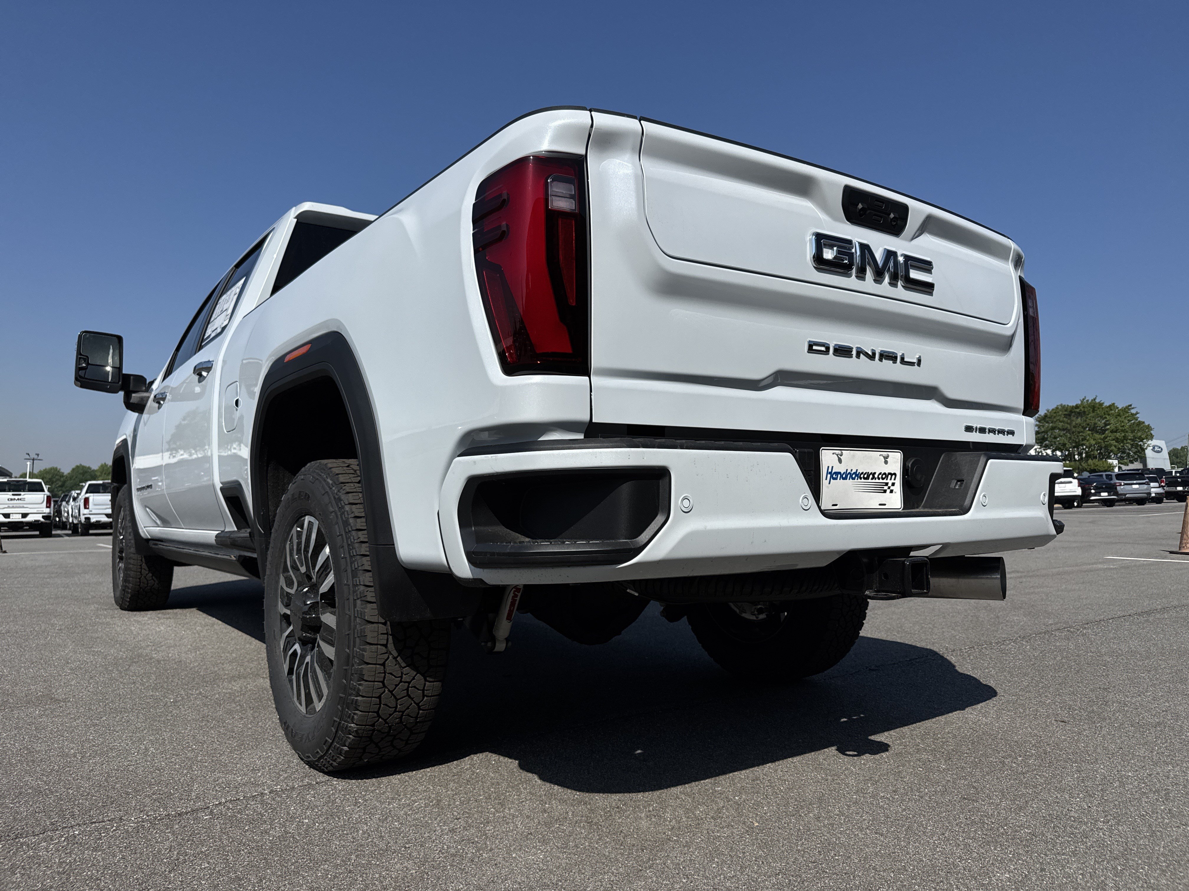 New 2026 GMC Sierra 2500 Denali Ultimate AWD/4WD image 8