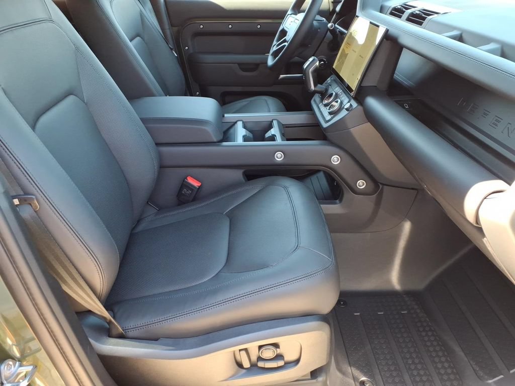 New 2026 Land Rover Defender 110 X-Dynamic SE AWD/4WD image 7