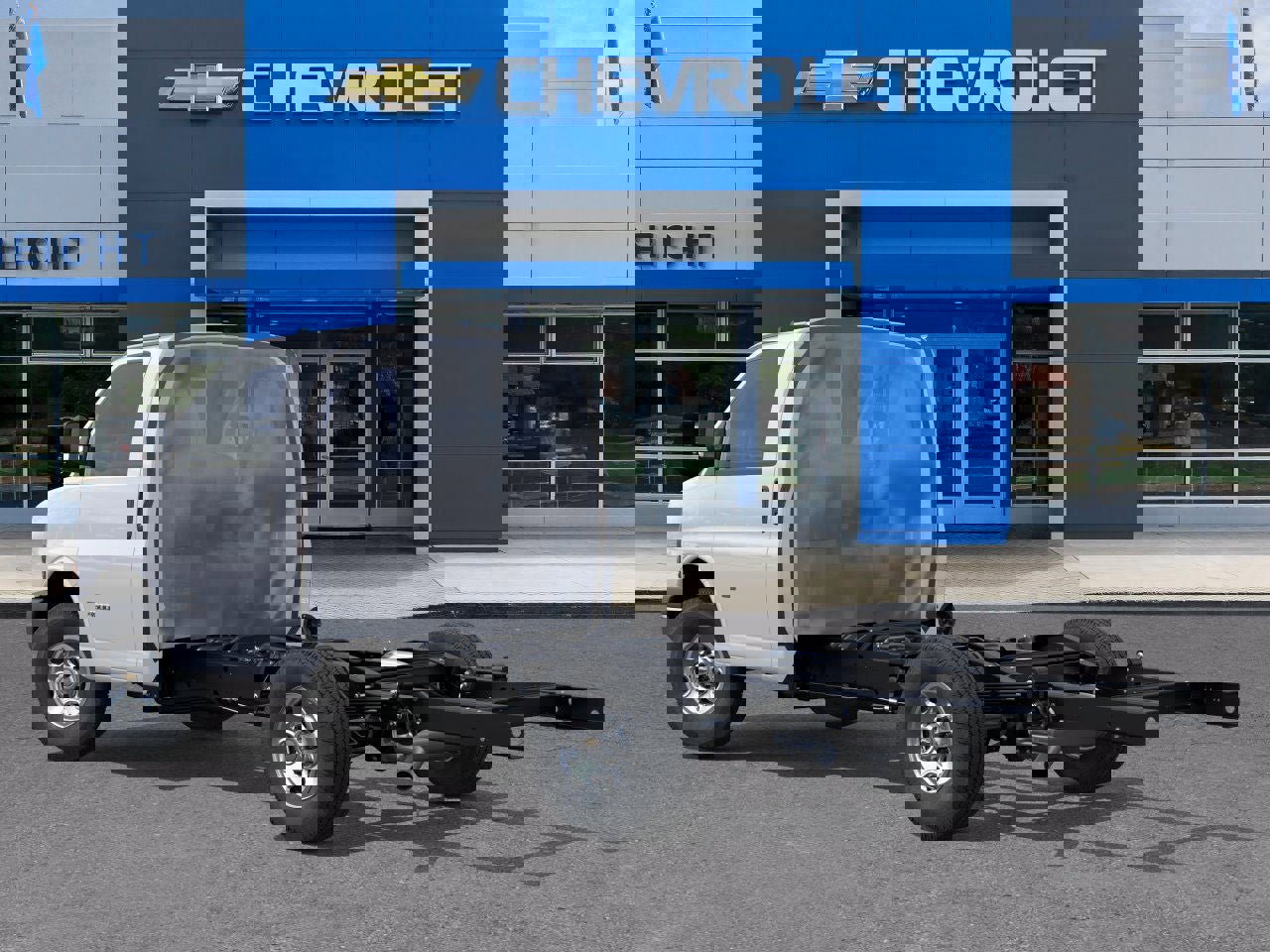 New 2026 Chevrolet Express 3500 image 27