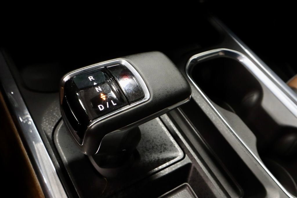 Used 2023 Chevrolet Silverado 1500 High Country w/ High Country Premium Package AWD/4WD image 29