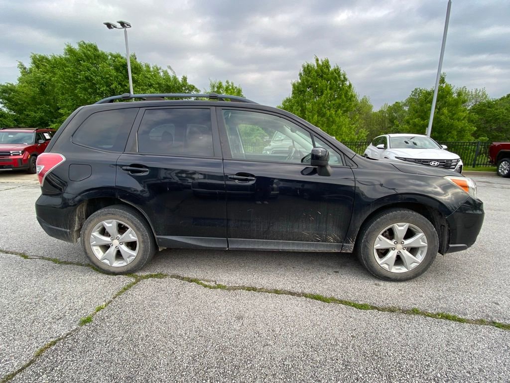 Used 2016 Subaru Forester 2.5i Premium AWD/4WD image 8