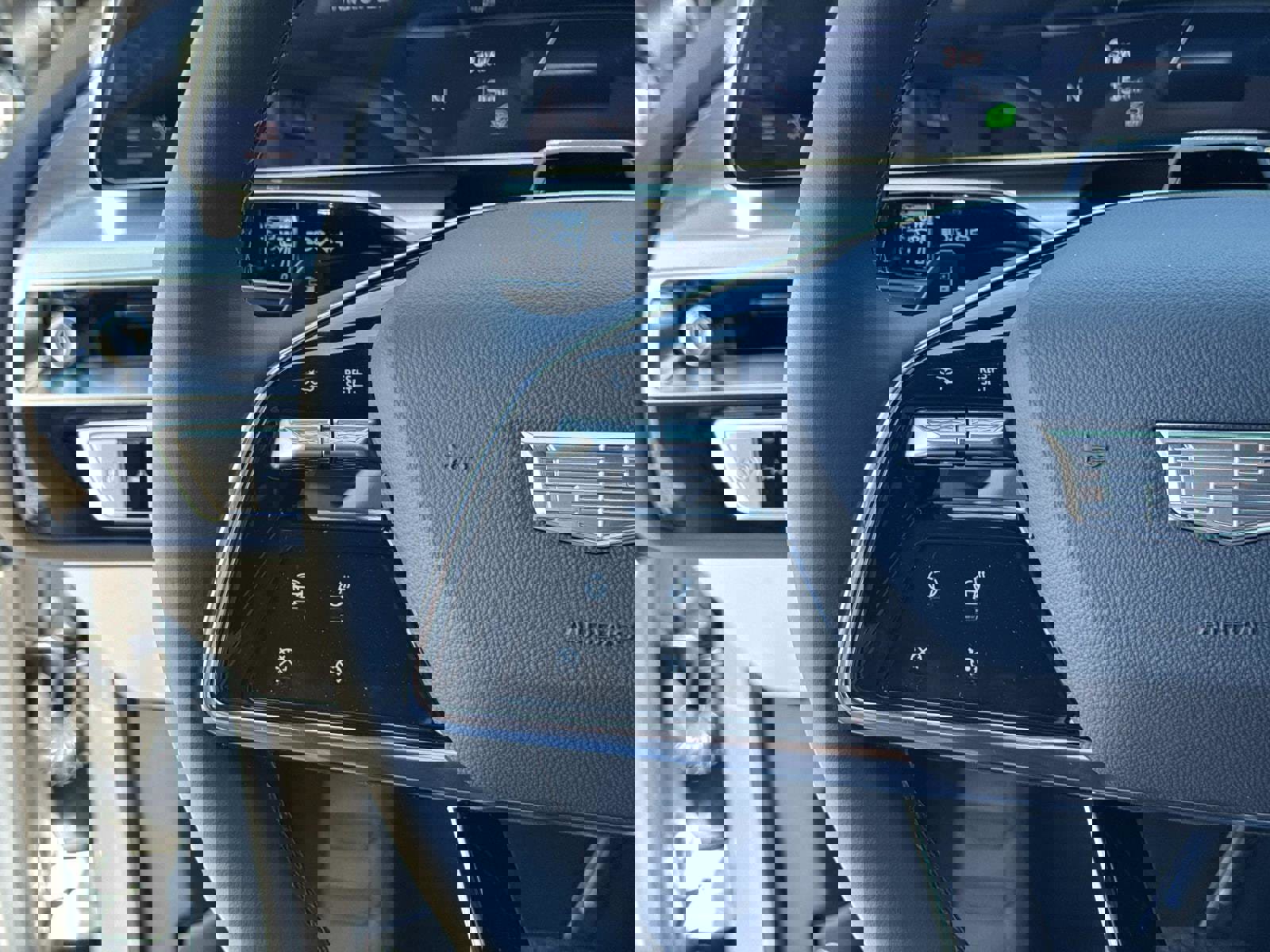 New 2026 Cadillac Lyriq Luxury w/ LPO, Floor Liner Package image 31