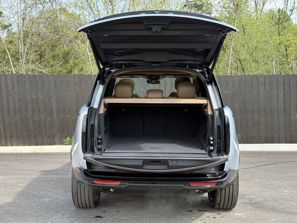 New 2025 Land Rover Range Rover SE image 5