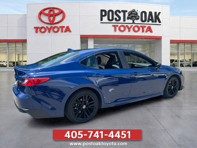 Used 2025 Toyota Camry SE FWD image 8