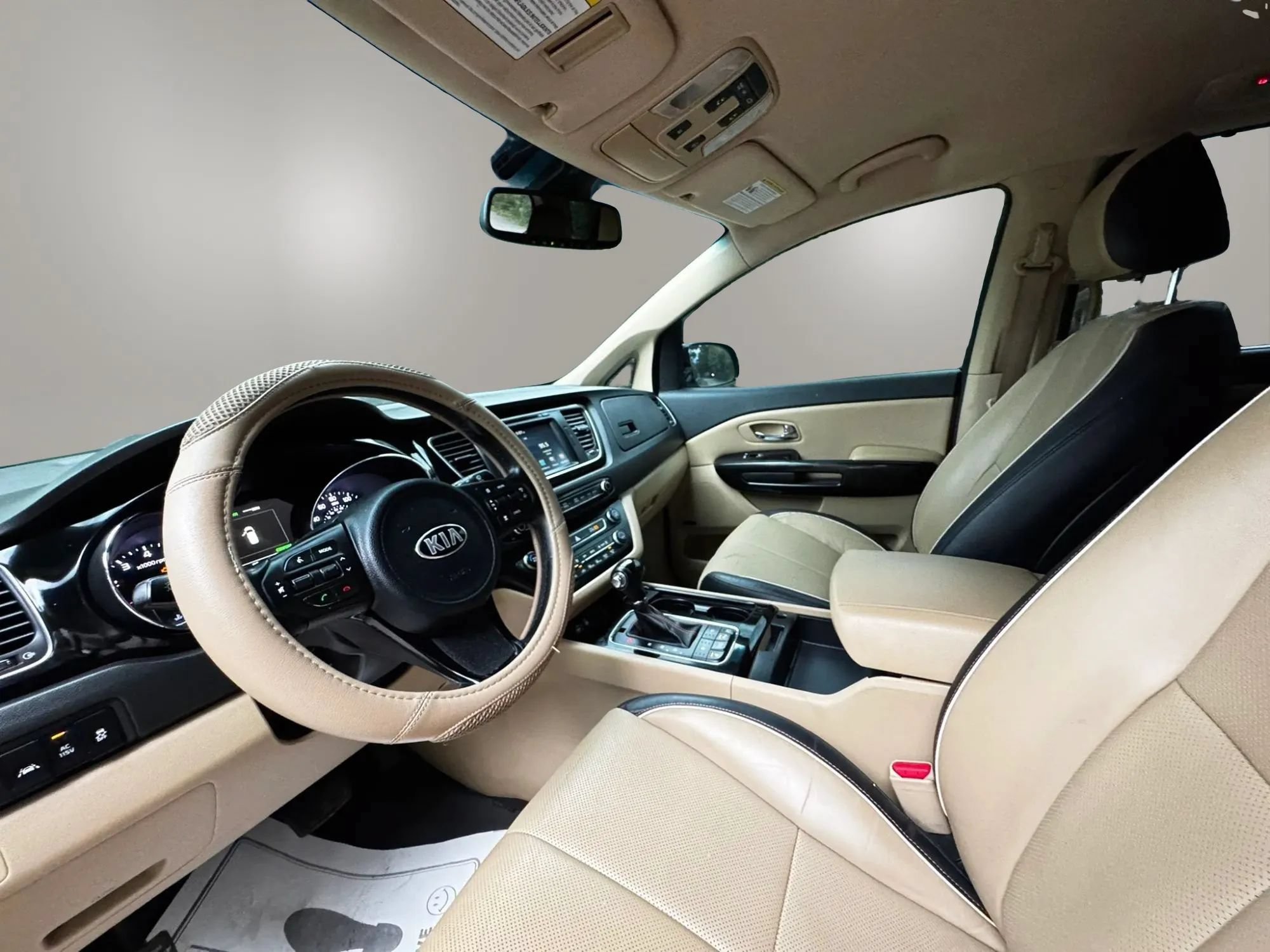 Used 2016 Kia Sedona SX FWD image 14