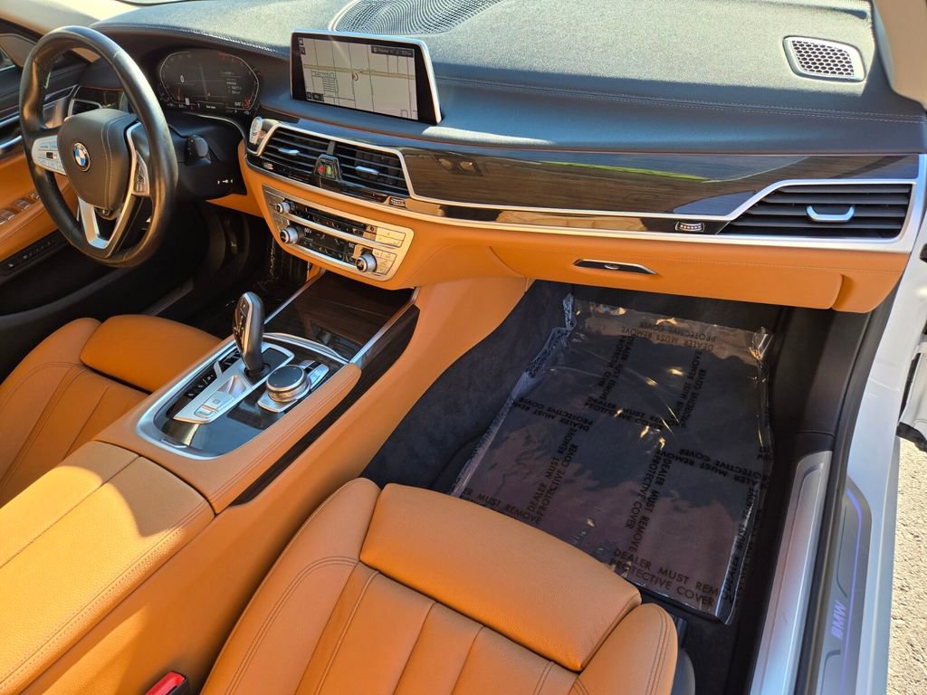 Used 2020 BMW 740i image 20