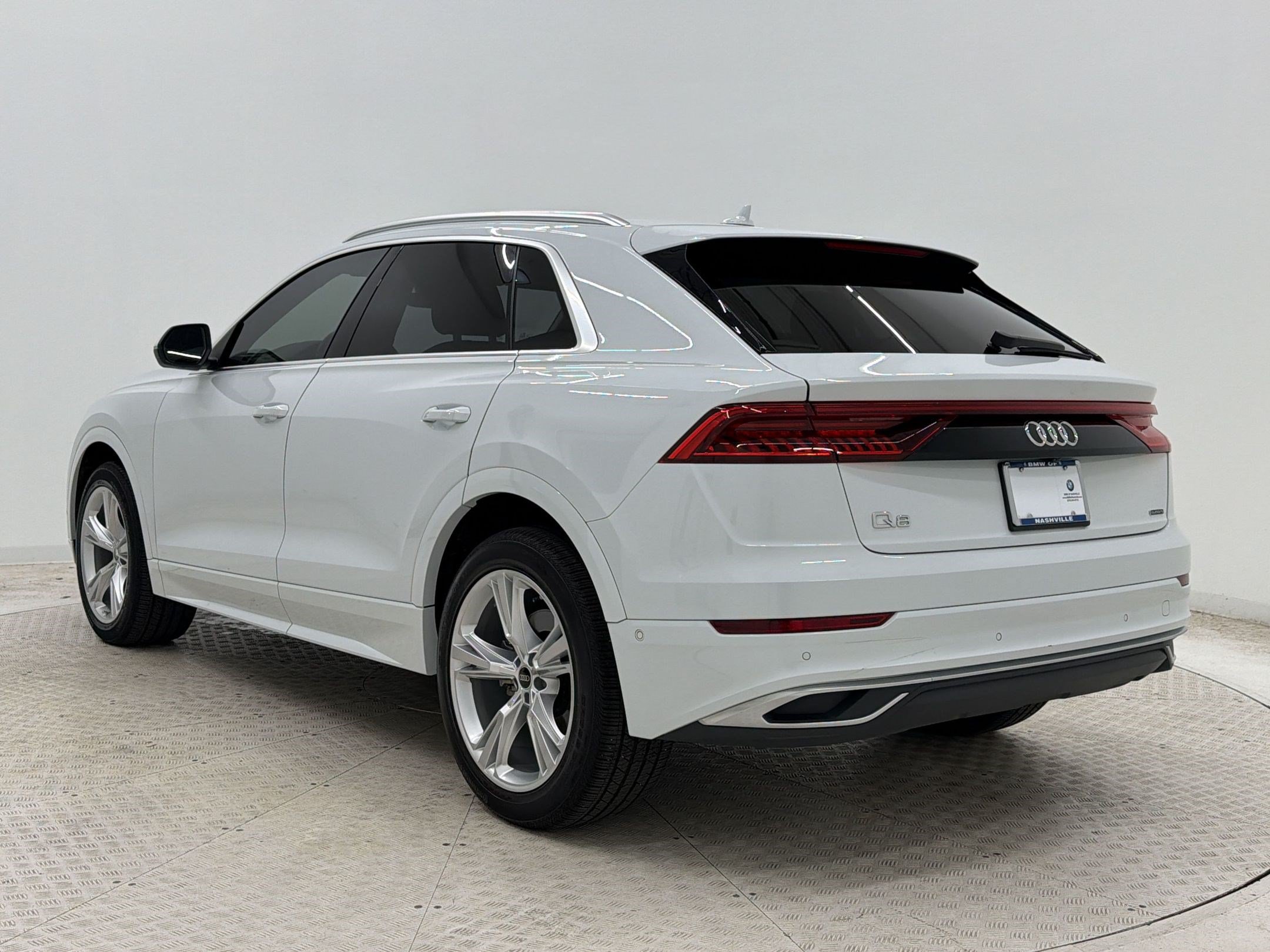 Used 2023 Audi Q8 Prestige AWD/4WD image 3