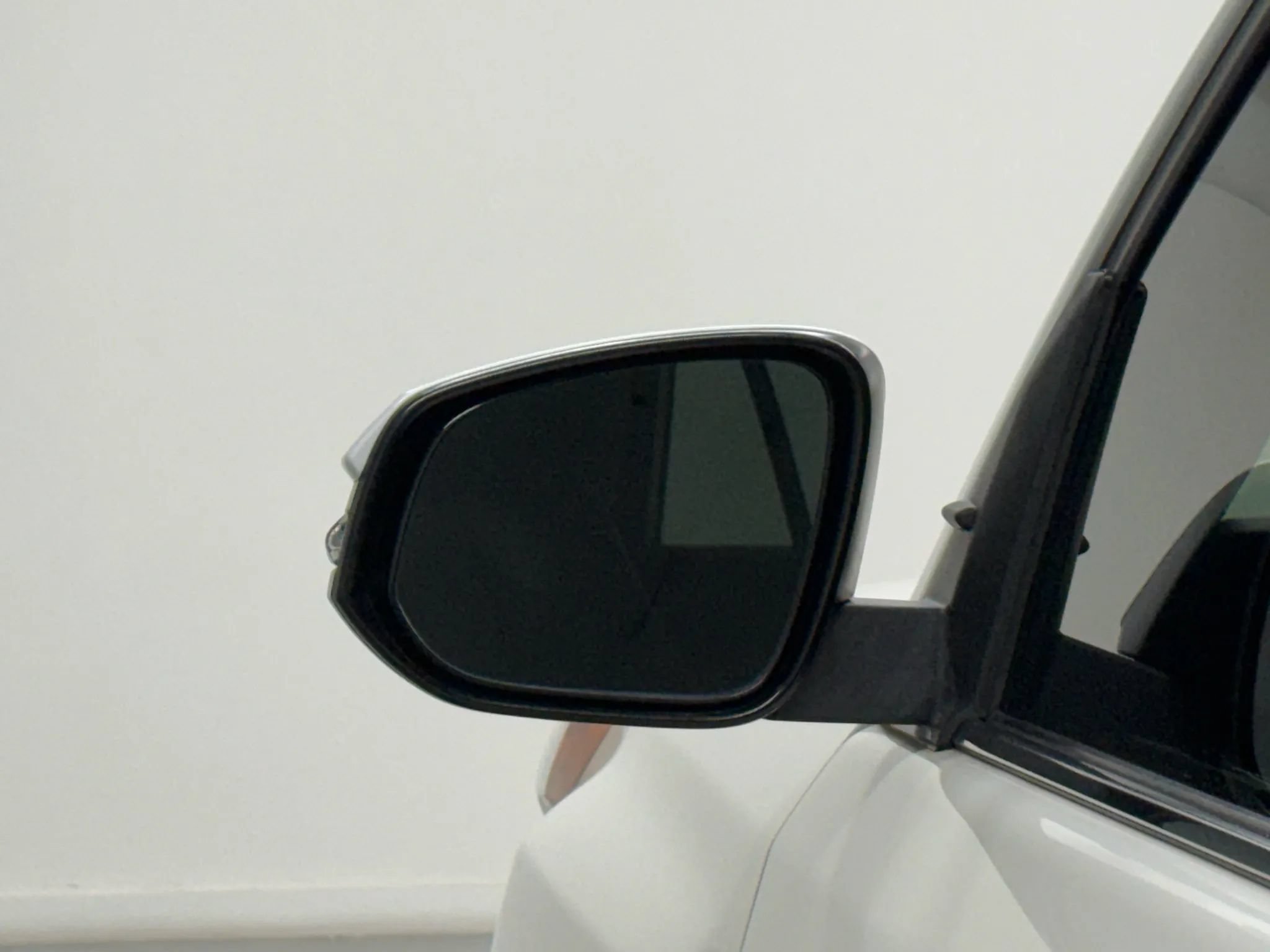 Used 2020 Toyota 4Runner Limited RWD image 93