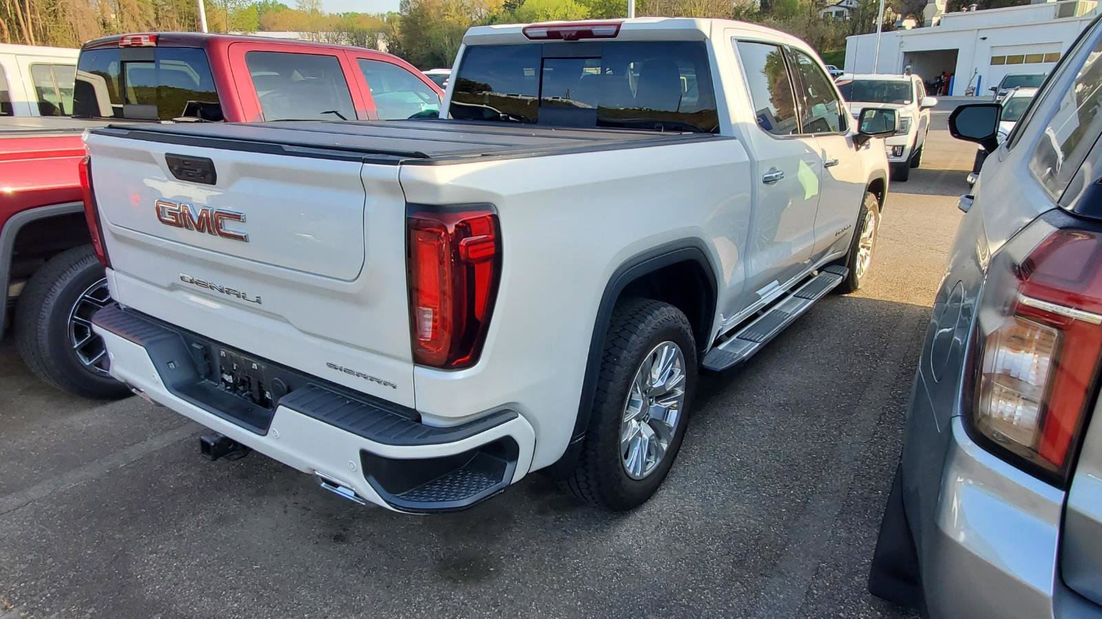 Used 2024 GMC Sierra 1500 Denali w/ Technology Package image 9