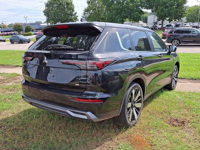 New 2025 Mitsubishi Outlander SE image 4