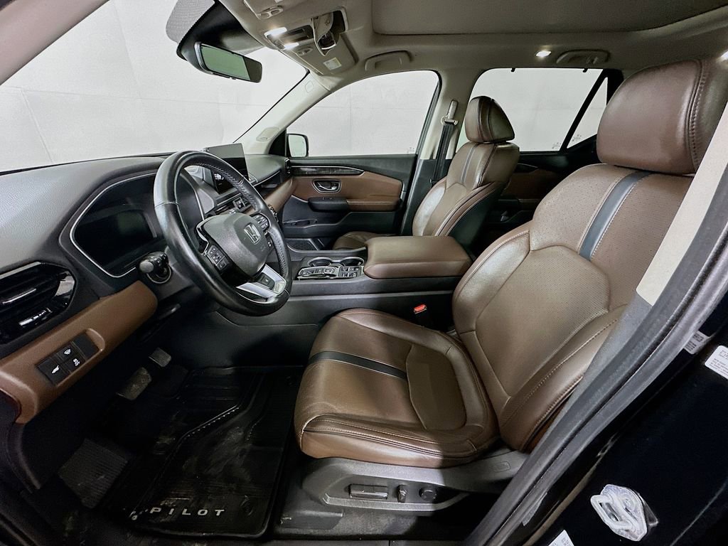 Used 2023 Honda Pilot Elite image 16