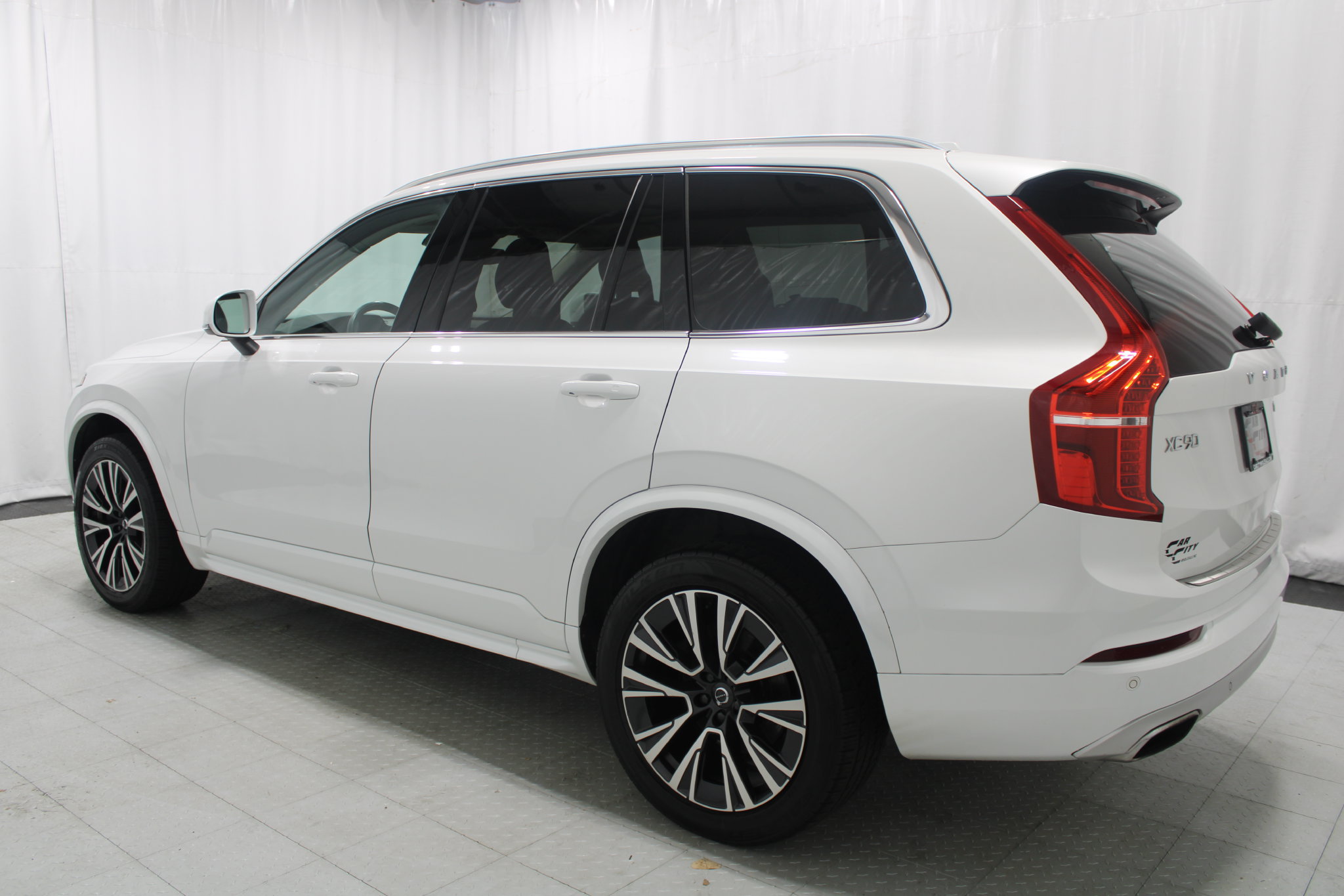 Used 2021 Volvo XC90 T5 Momentum w/ Climate Package AWD/4WD image 8