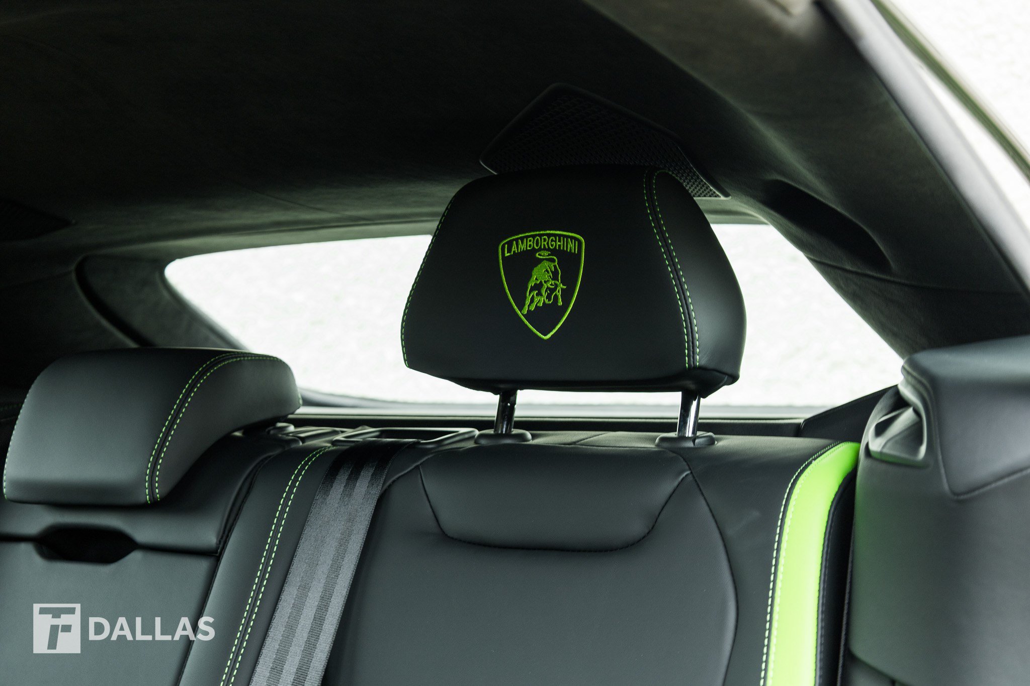Used 2025 Lamborghini Urus Performante AWD/4WD image 30