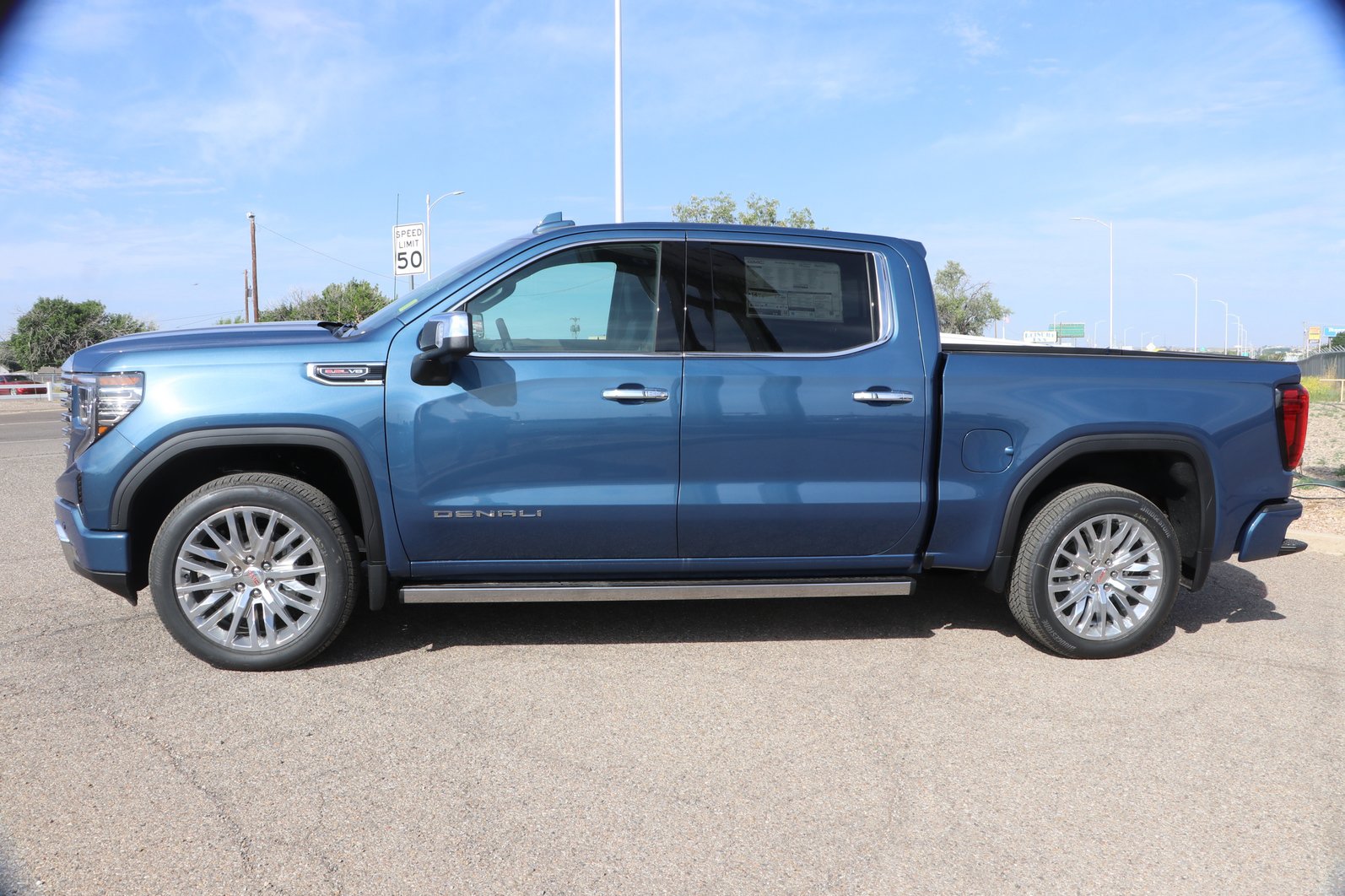 New 2026 GMC Sierra 1500 Denali w/ Technology Package AWD/4WD image 4