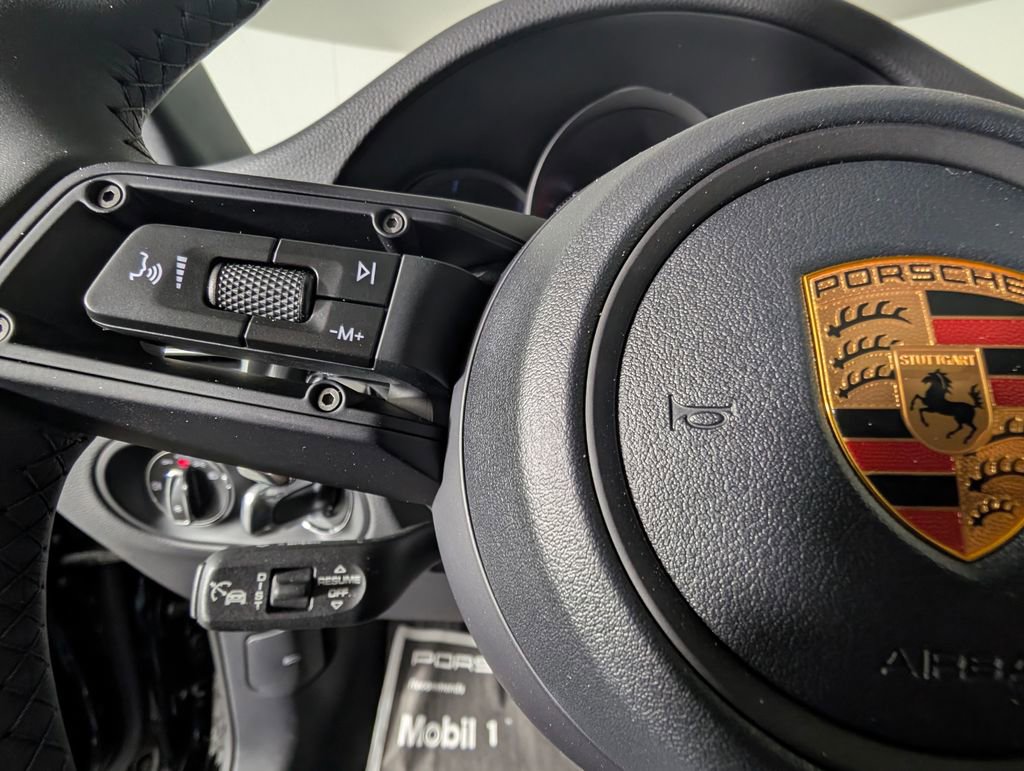 New 2026 Porsche Macan image 38