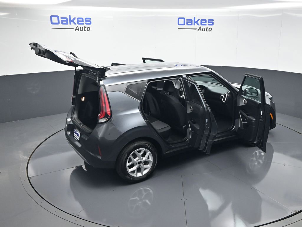Certified 2025 Kia Soul LX w/ LX Technology Package image 55