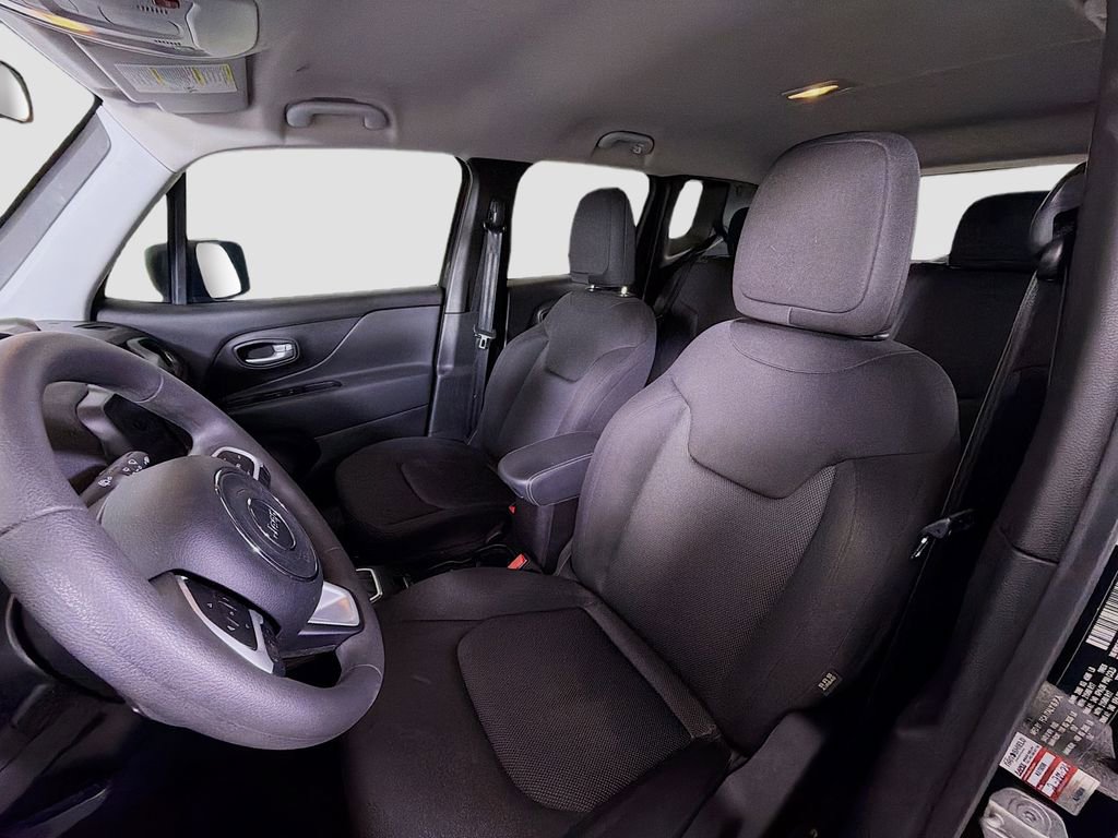 Used 2023 Jeep Renegade Latitude image 13