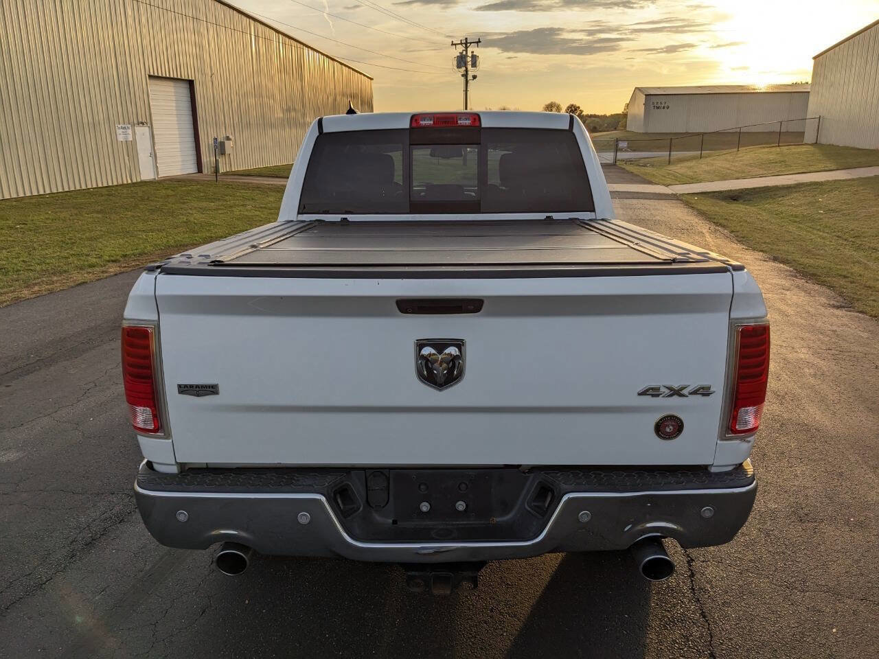 Used 2016 RAM 1500 Laramie w/ Convenience Group AWD/4WD image 6