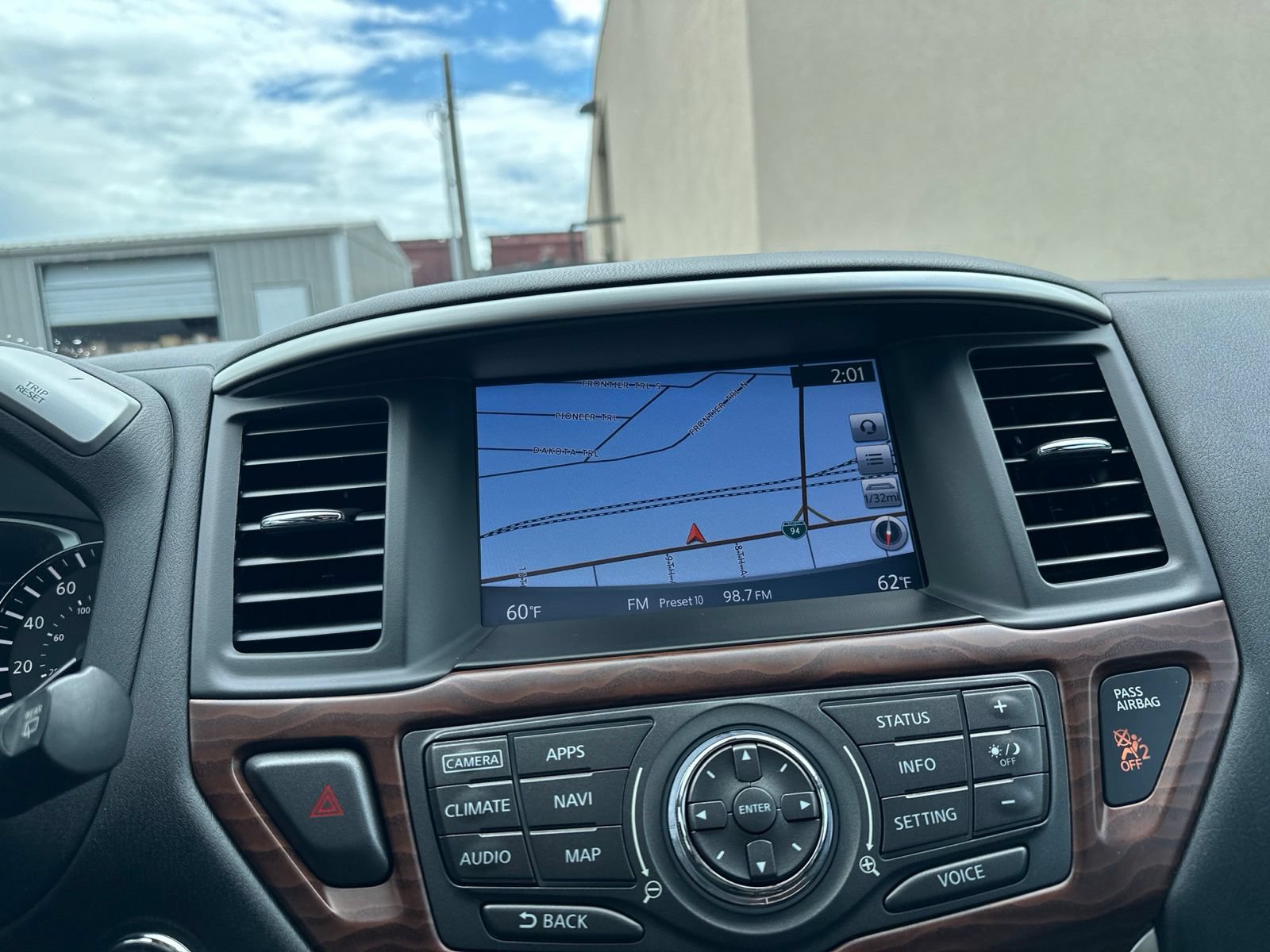 Used 2017 Nissan Pathfinder Platinum AWD/4WD image 64