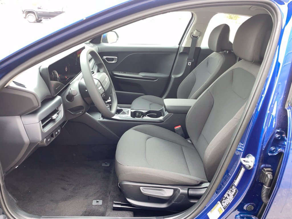 New 2026 Kia K4 FWD image 8