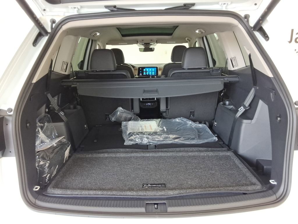 Certified 2026 Volkswagen Atlas SE w/ Panoramic Sunroof Package FWD image 20