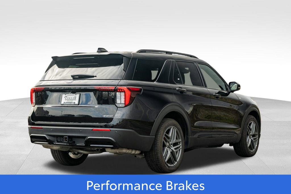 Used 2025 Ford Explorer ST-Line w/ ST-Line Street Pack image 7