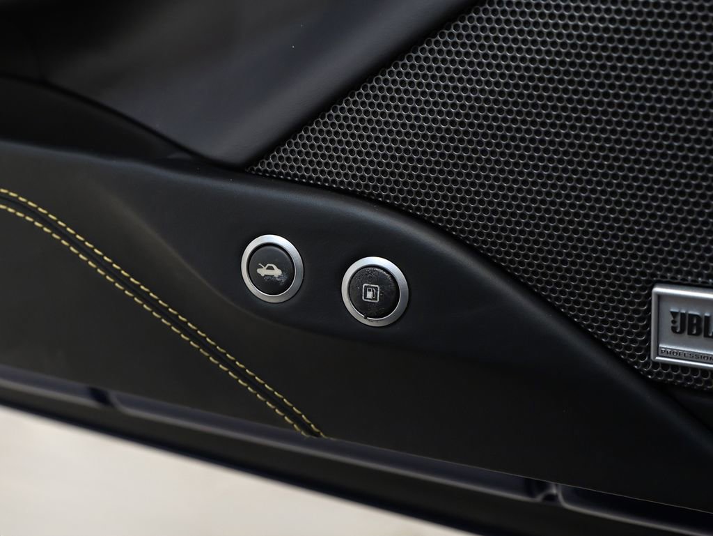 Used 2017 Ferrari 488 Spider image 73