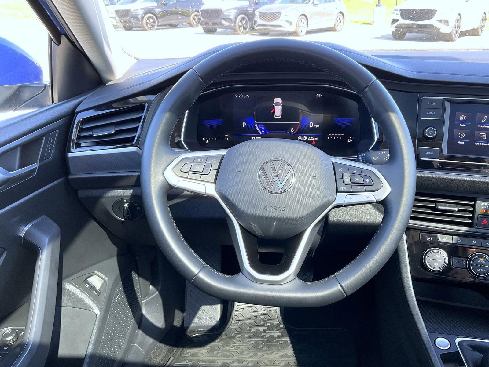 Used 2023 Volkswagen Jetta SE FWD image 11