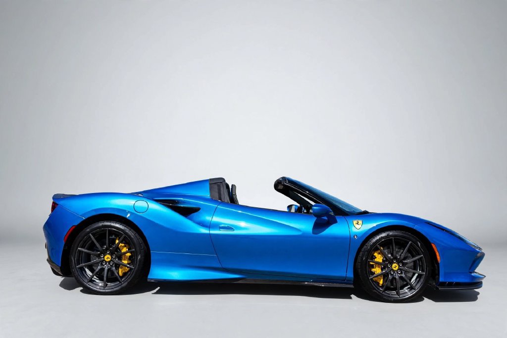 Certified 2022 Ferrari F8 Tributo RWD image 3