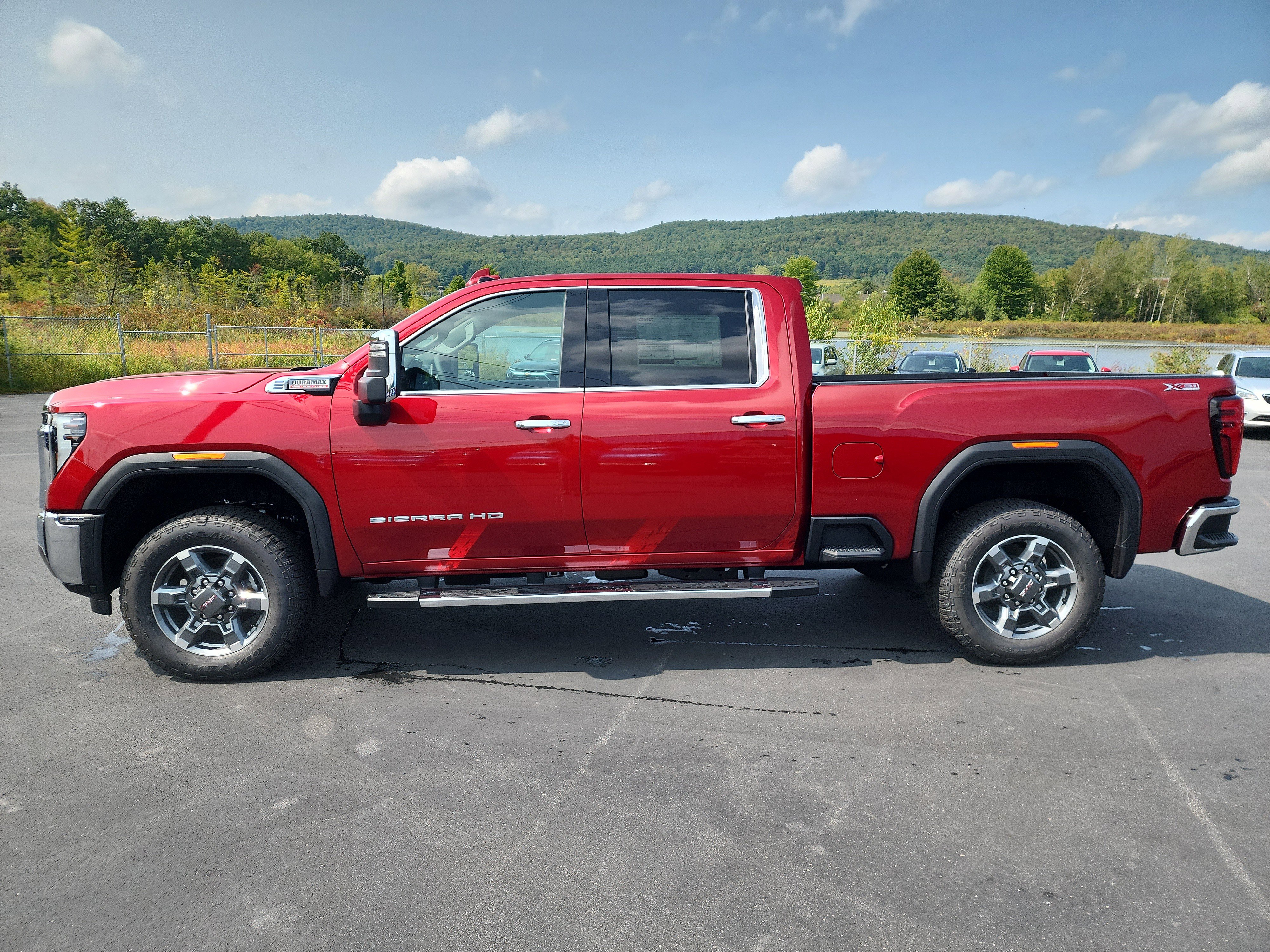 New 2026 GMC Sierra 2500 SLT w/ SLT Convenience Package image 5