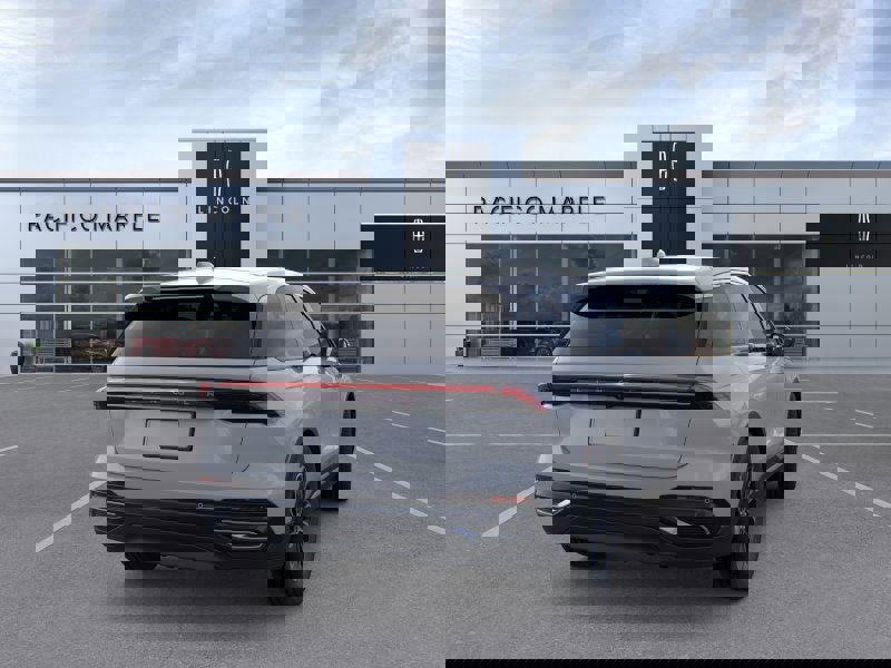 New 2026 Lincoln Nautilus Premier image 8