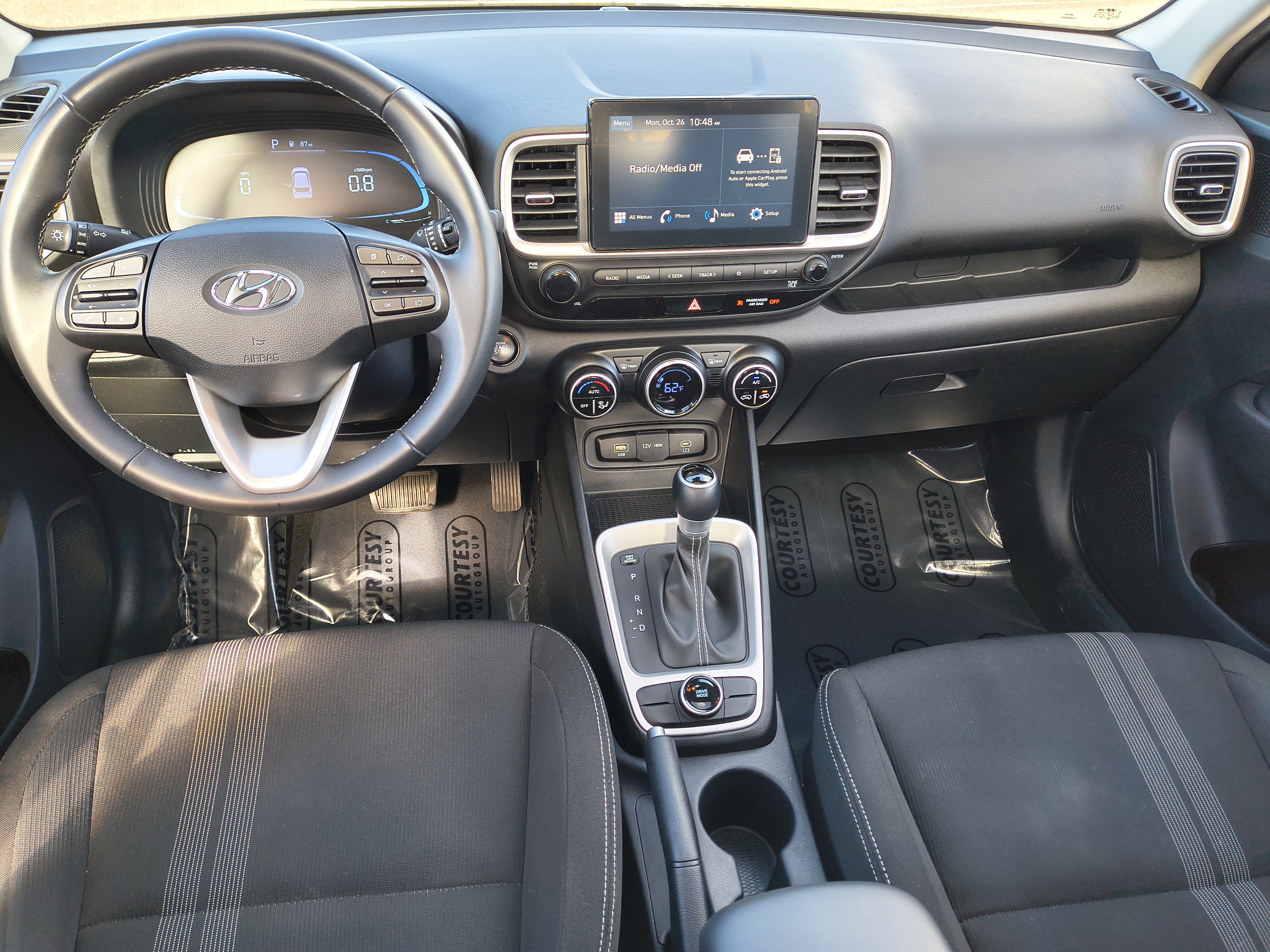Used 2024 Hyundai Venue SEL FWD image 13