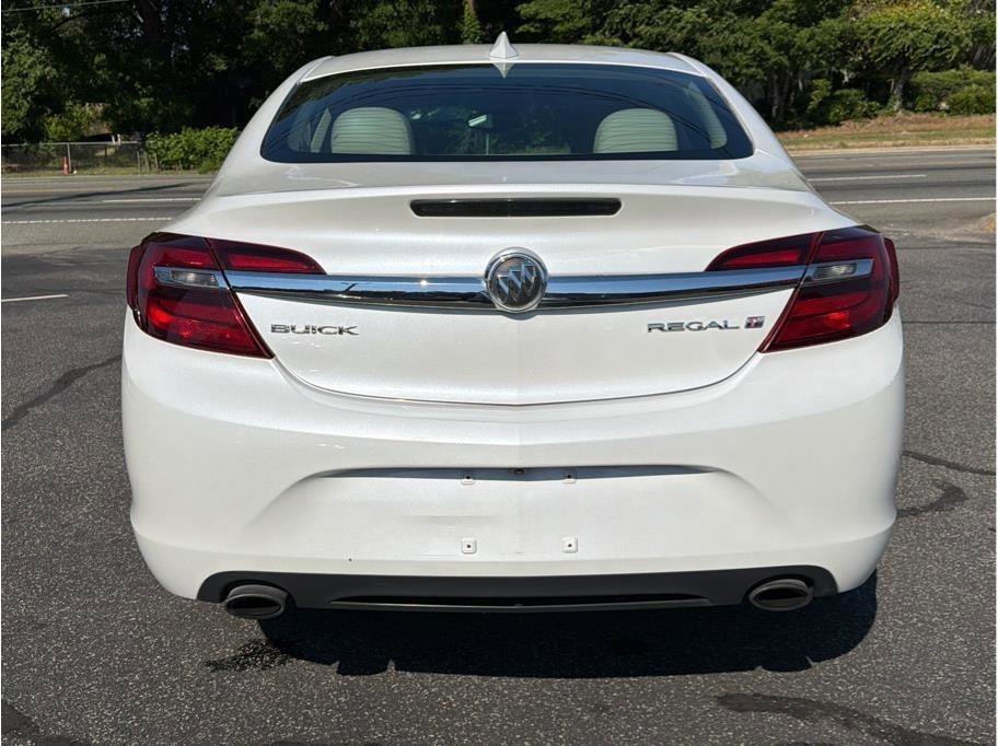 Used 2016 Buick Regal FWD image 5