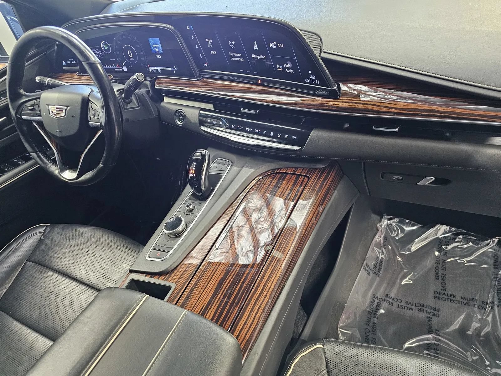 Used 2021 Cadillac Escalade ESV Premium Luxury AWD/4WD image 5