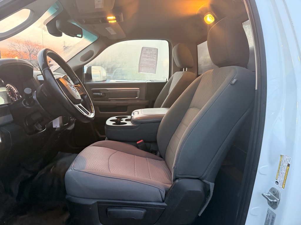 Used 2015 RAM 2500 SLT w/ Luxury Group image 10