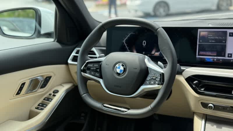 Used 2025 BMW 330i xDrive Sedan w/ Convenience Package AWD/4WD image 22