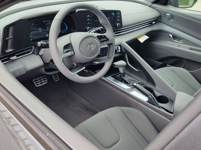New 2026 Hyundai Elantra SEL Sport FWD image 5
