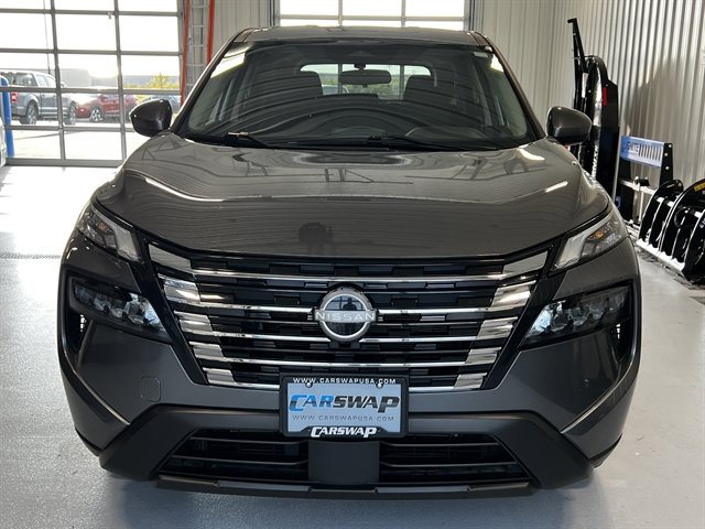 Used 2024 Nissan Rogue SV image 7