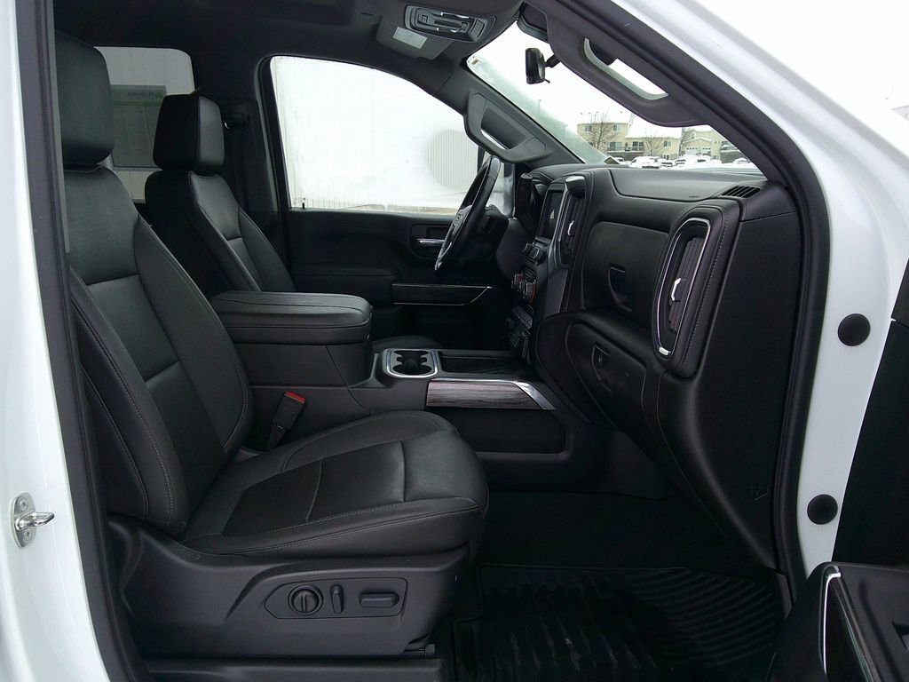 Used 2023 Chevrolet Silverado 3500 LTZ w/ LTZ Convenience Package image 10