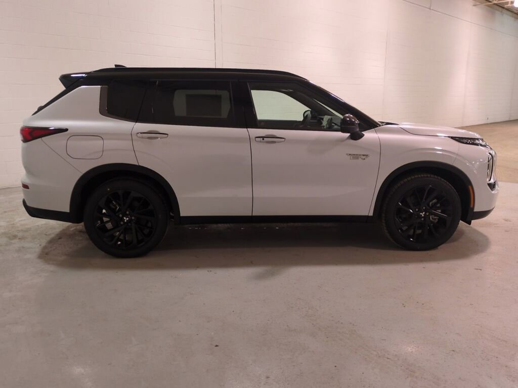 New 2025 Mitsubishi Outlander SEL AWD/4WD image 3