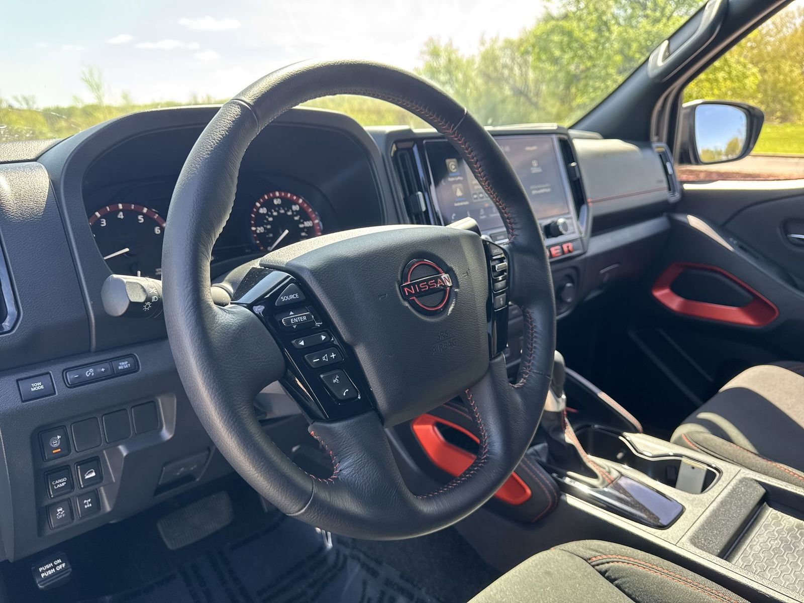 Certified 2025 Nissan Frontier PRO-4X AWD/4WD image 22