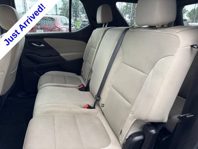 Used 2023 Chevrolet Traverse LS FWD image 11