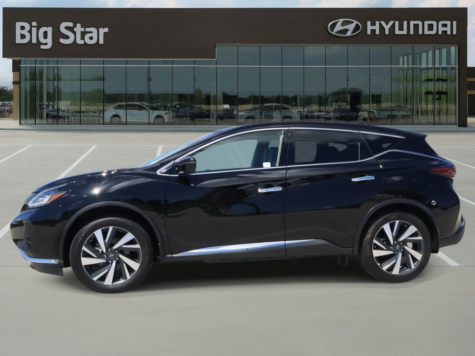 Used 2024 Nissan Murano SL FWD image 2