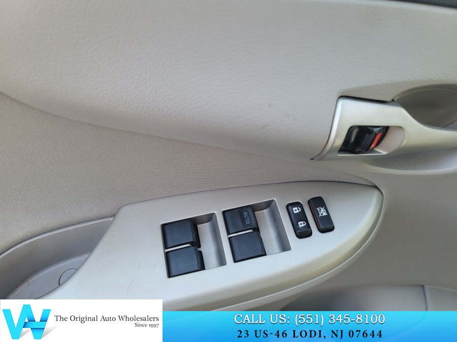 Used 2013 Toyota Corolla LE FWD image 12