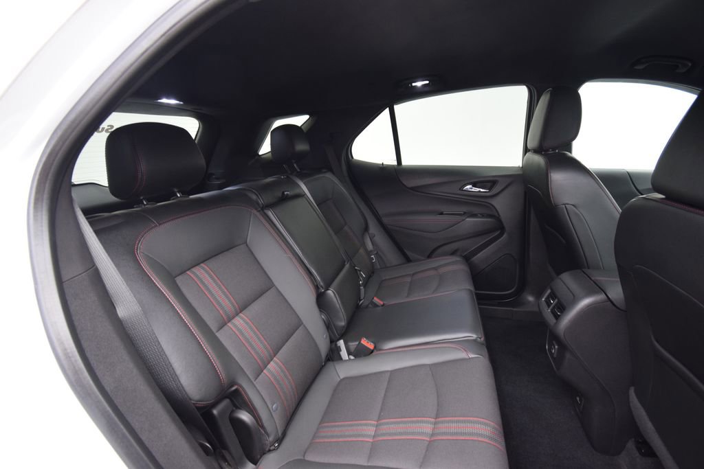 Used 2022 Chevrolet Equinox RS w/ Infotainment Package image 23