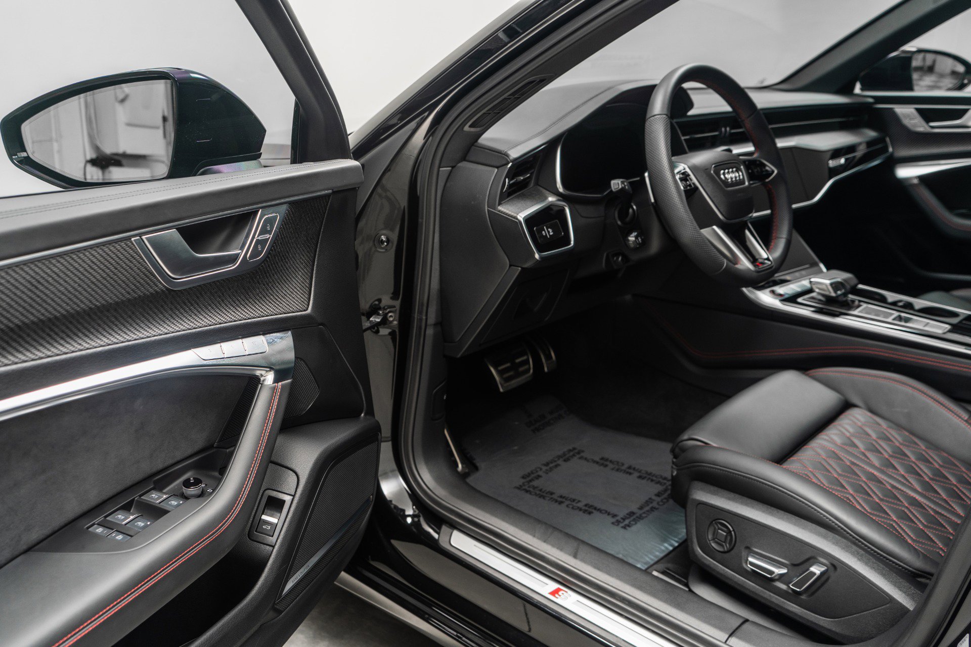 Used 2025 Audi S6 Premium Plus w/ Premium Plus Package image 23