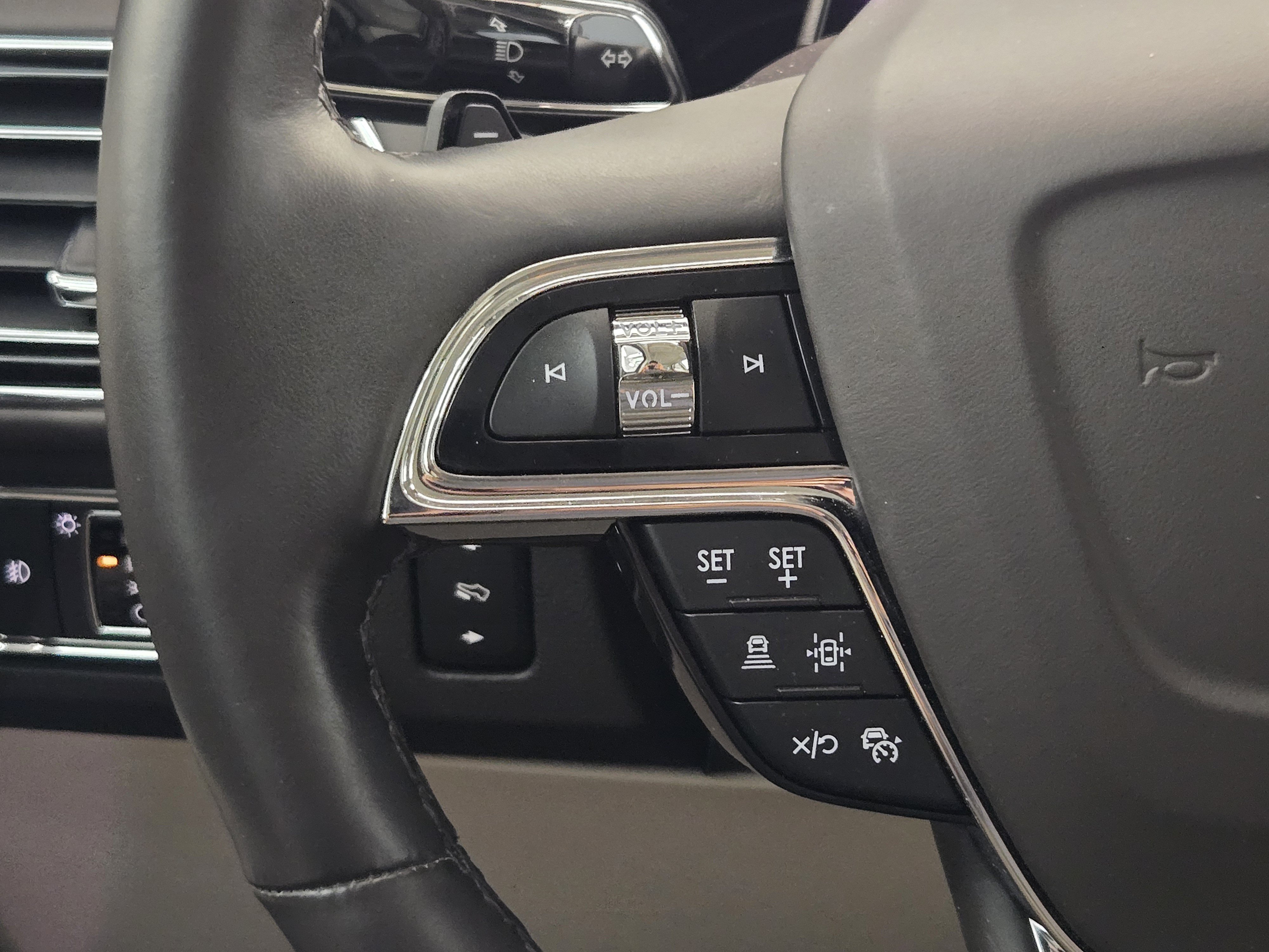 Used 2024 Lincoln Navigator L Black Label AWD/4WD image 26