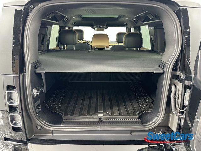 Used 2025 Land Rover Defender 110 V8 image 47