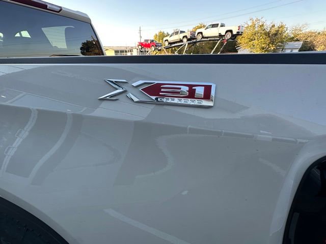 New 2026 GMC Sierra 1500 Pro w/ Graphite Edition image 9